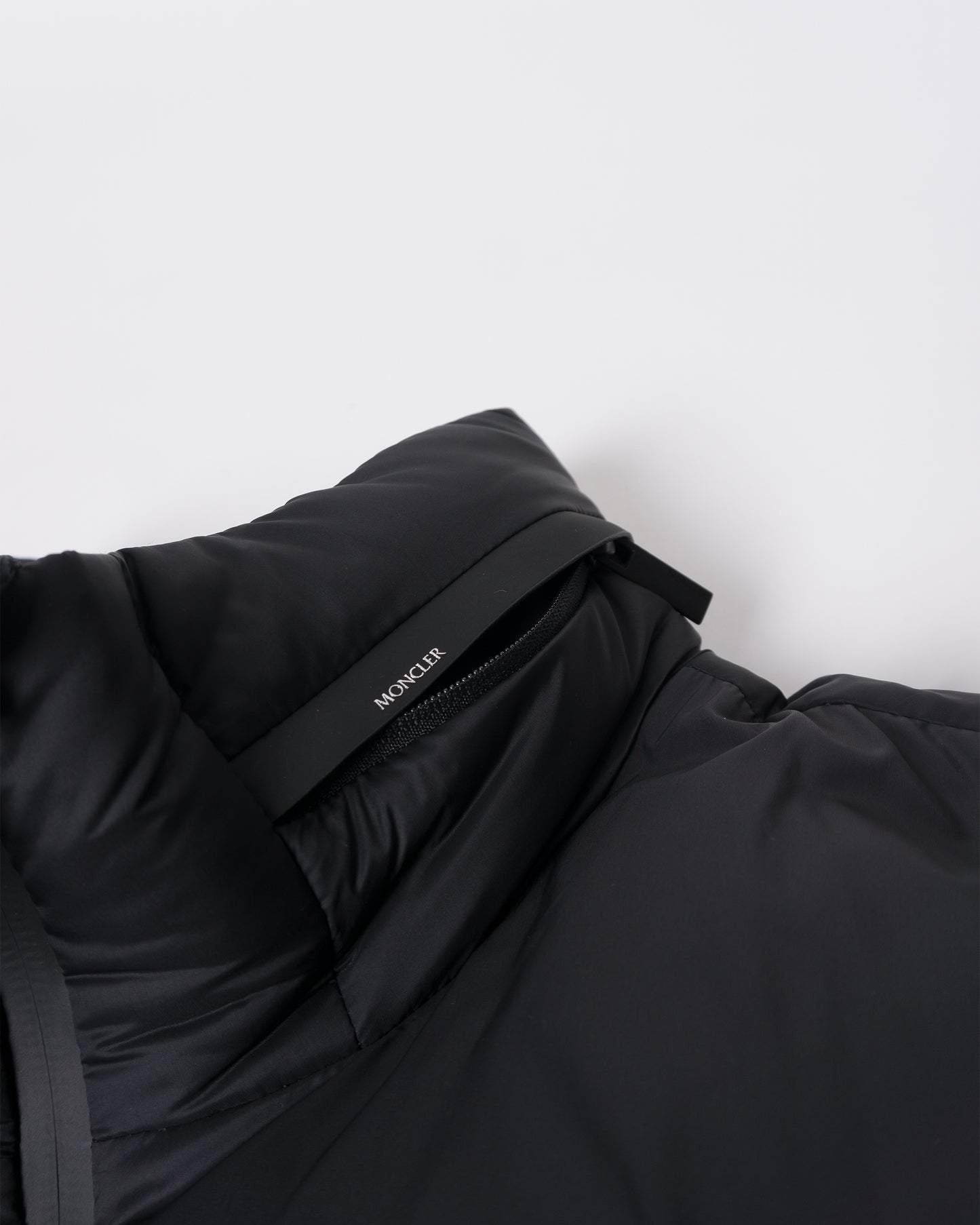 MONCLER Arajoki Jacket