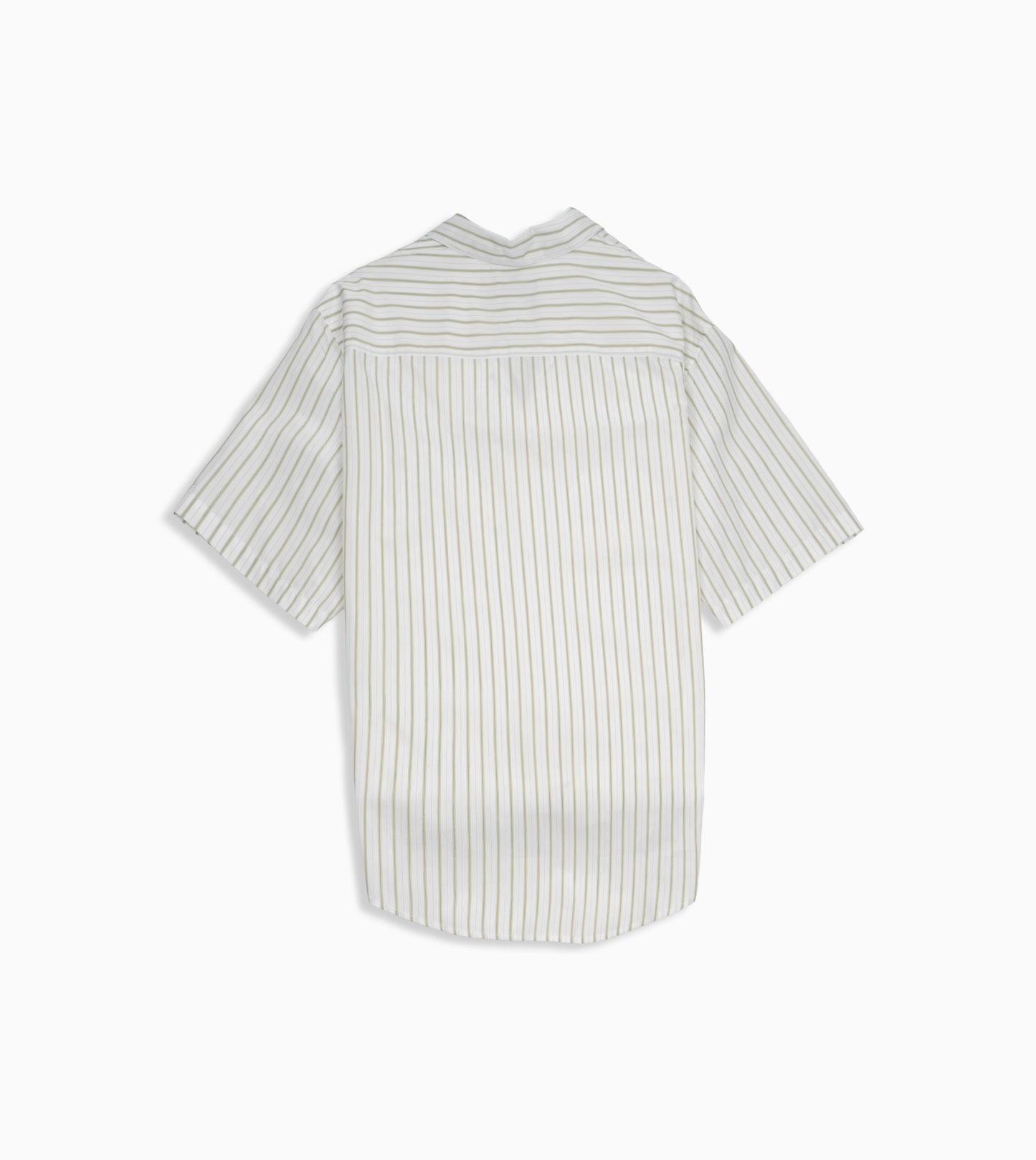 Camisa Boxy AMI PARIS de manga corta con cuello cubano y Ami de Coeur grabado en relieve